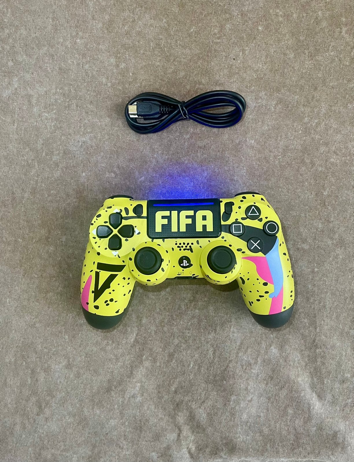 Manette PS4 Personnalisée, Consoles de jeu & Jeux vidéo, Enlèvement ou Envoi, Comme neuf