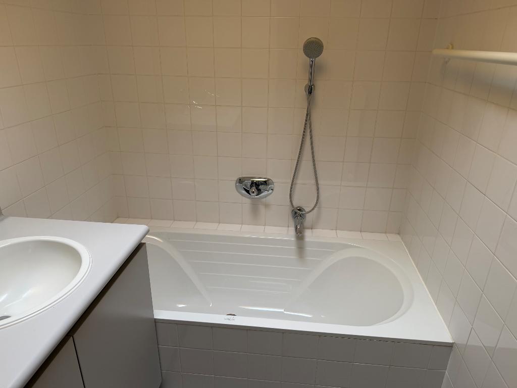Badkamer, Ophalen, Gebruikt, 75 cm of meer, 100 tot 150 cm
