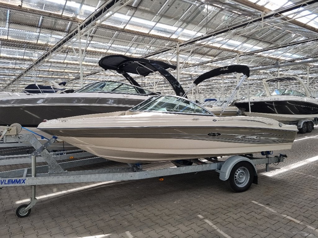 Sea Ray 180 Sport van het jaar 2005 Mercruiser 3.0 L 135 PK, Watersport en Boten, Speedboten, Ophalen, Binnenboordmotor, 5 m, 120 tot 200 pk