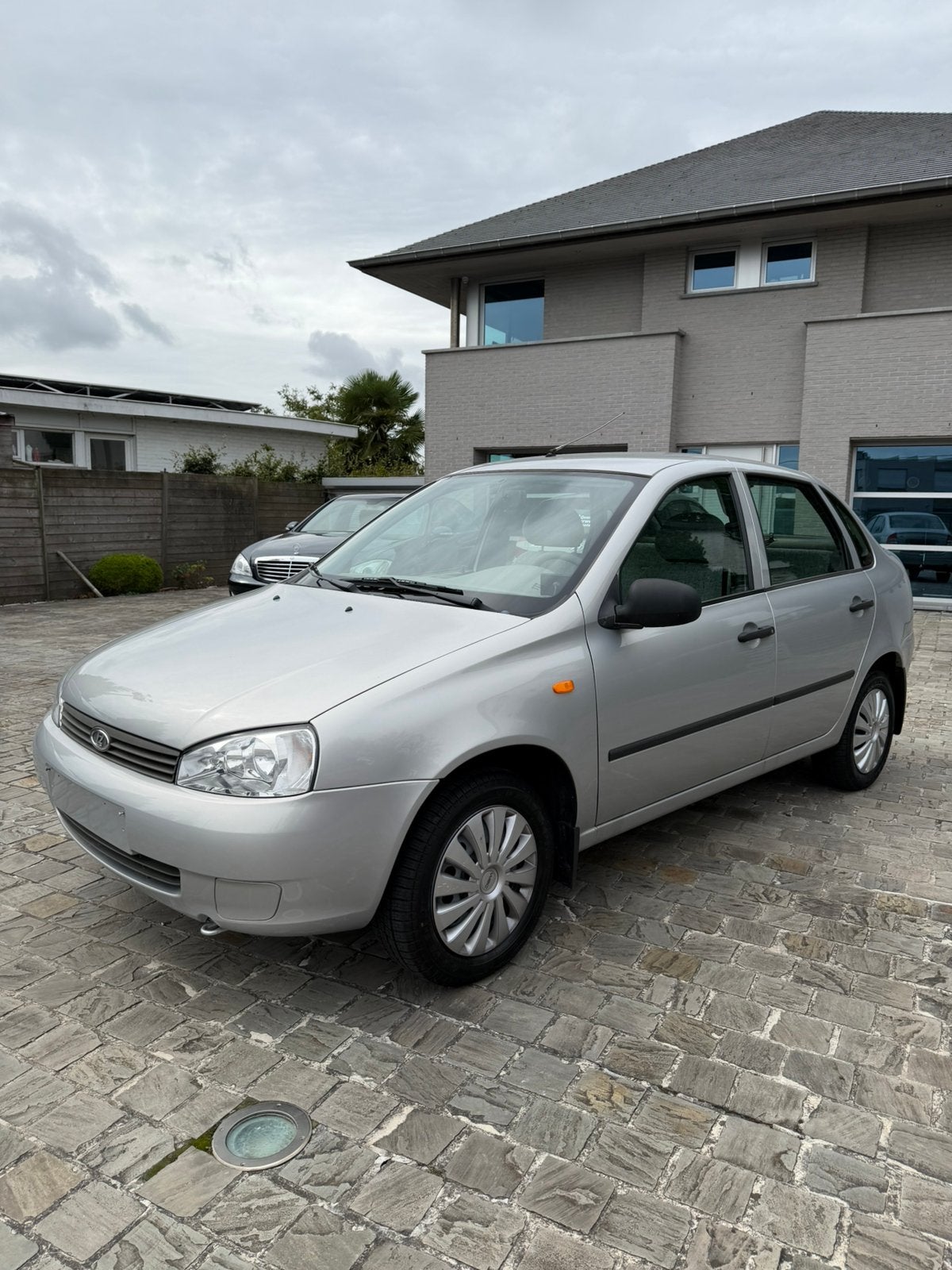 Lada Kalina 1118. 1.6 benzine met 24000km, Auto's, Bedrijf, Handgeschakeld, Radio, Zilver of Grijs