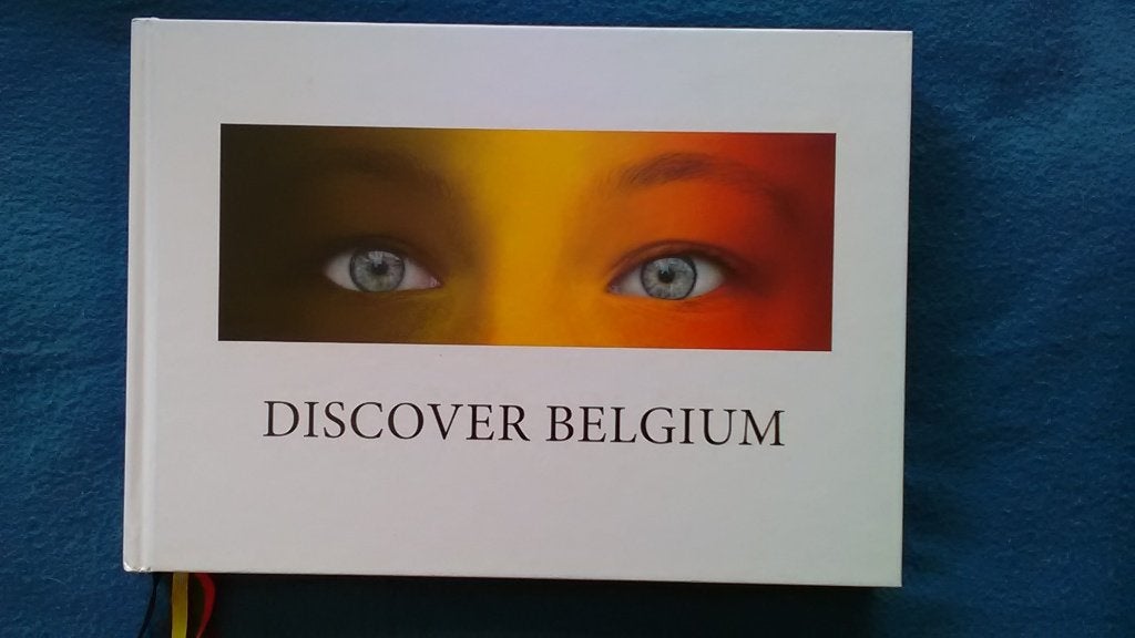 "Discover Belgium" 2021 (280 pages) NEUF & RARE !, Livres, Neuf, Autres marques, Enlèvement ou Envoi, Belgian Defence