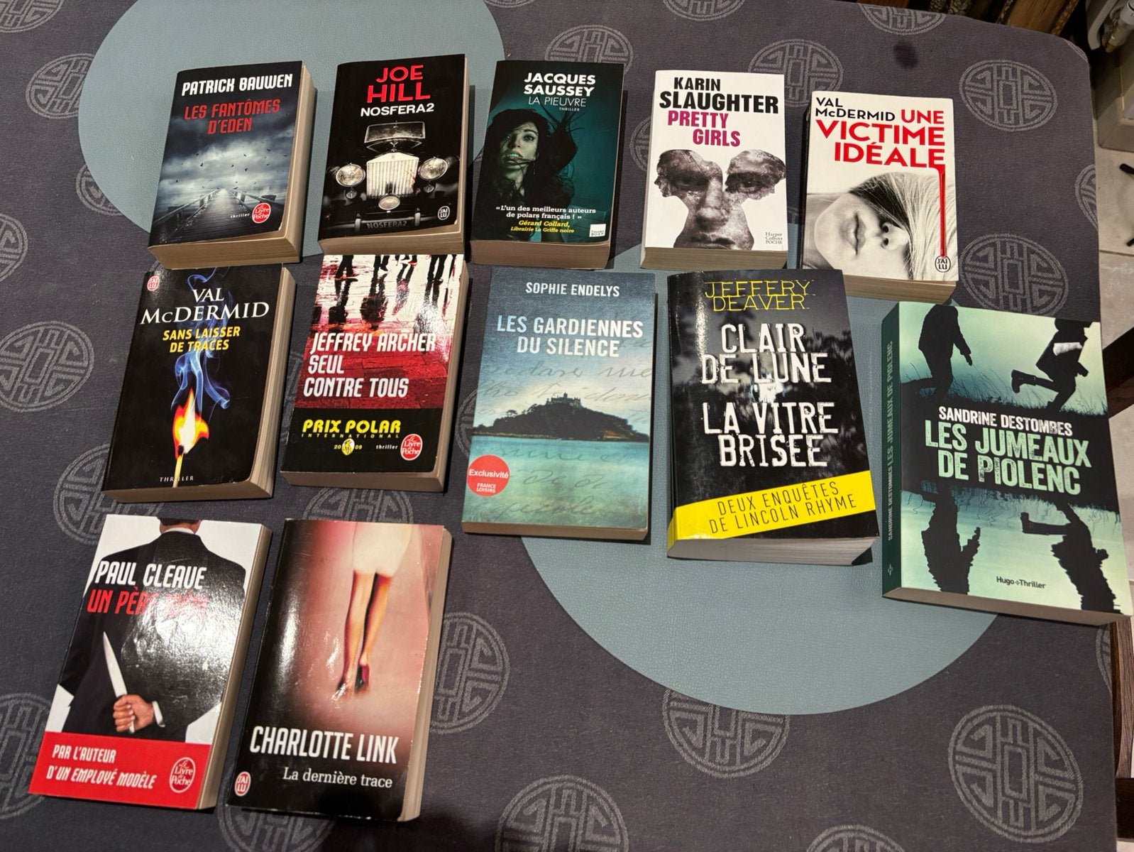 Lot de 11 romans Thriller / Polar – Très bon état, Livres, Enlèvement ou Envoi, Utilisé