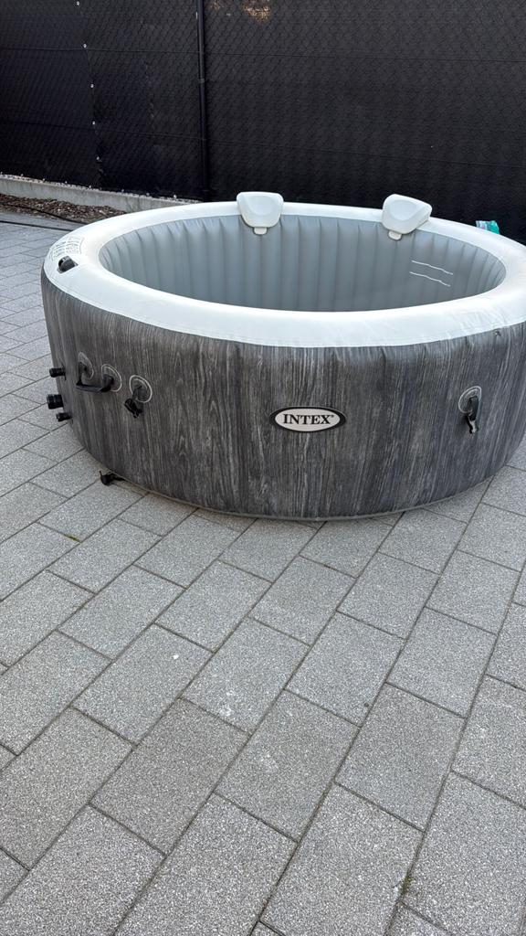 Intex jacuzzi PureSpa Greywood Deluxe, Jardin & Terrasse, Bains à remous et Spas, Enlèvement, Utilisé, Tapis de sol, Gonflable