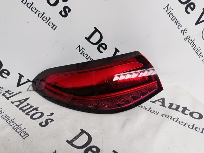 Achterlicht links van een Mercedes GLC-Klasse, Gebruikt, -, Ophalen of Verzenden, -