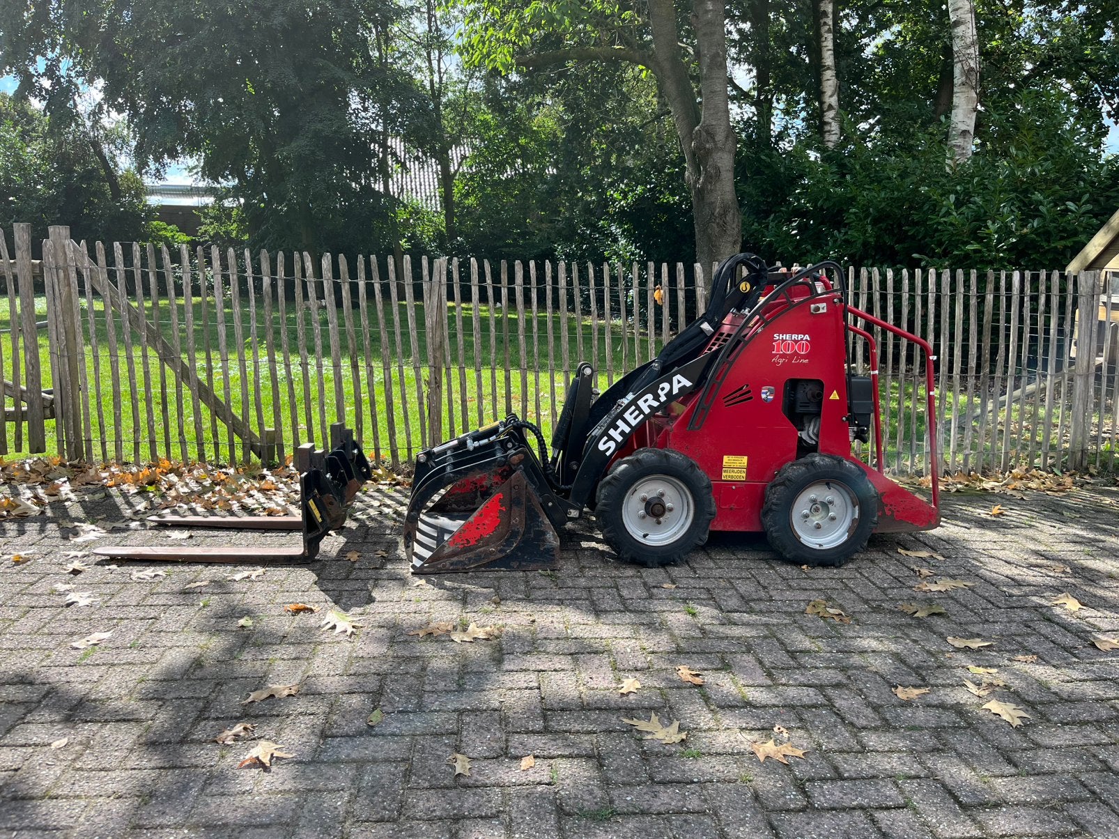 Sherpa 100 skidster BJ2020 met 2 aanbouwdelen, Enlèvement ou Envoi