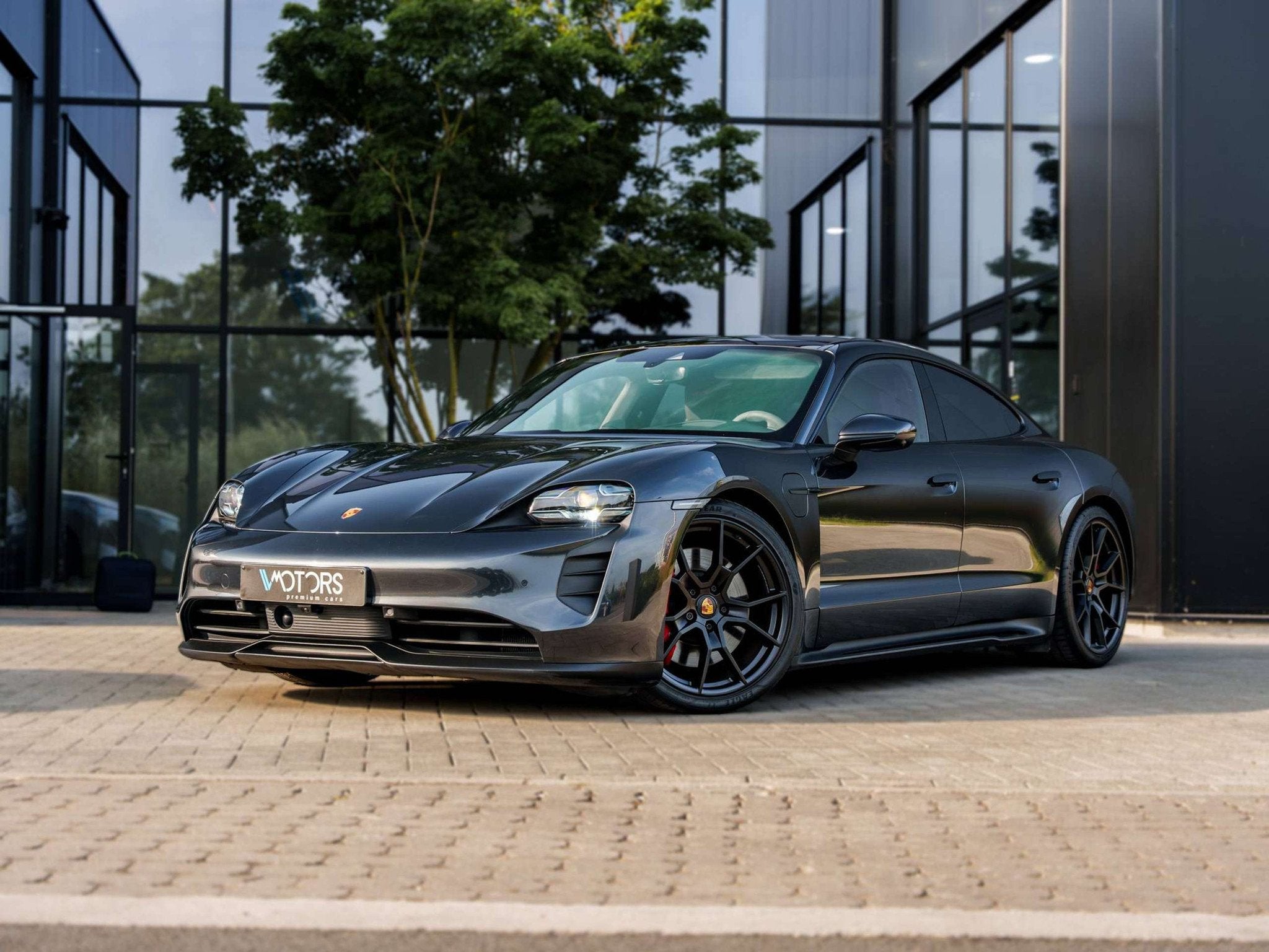 Porsche Taycan Taycan GTS - Full Option - Burmester - Rear A, Autos, Porsche, Argent ou Gris, Achat, 4 portes, Alcantara