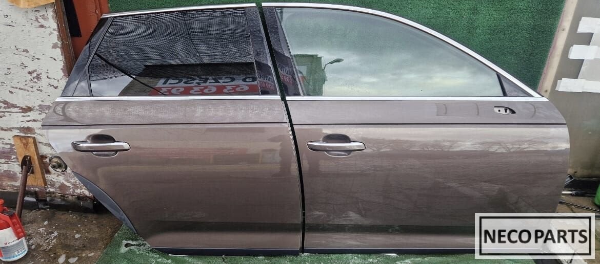 AUDI A4 B9 LY8S PORTIER DEUR PORTIEREN DEUREN OP AANVRAAG!!, Arrière, -, Haillon arrière, Audi