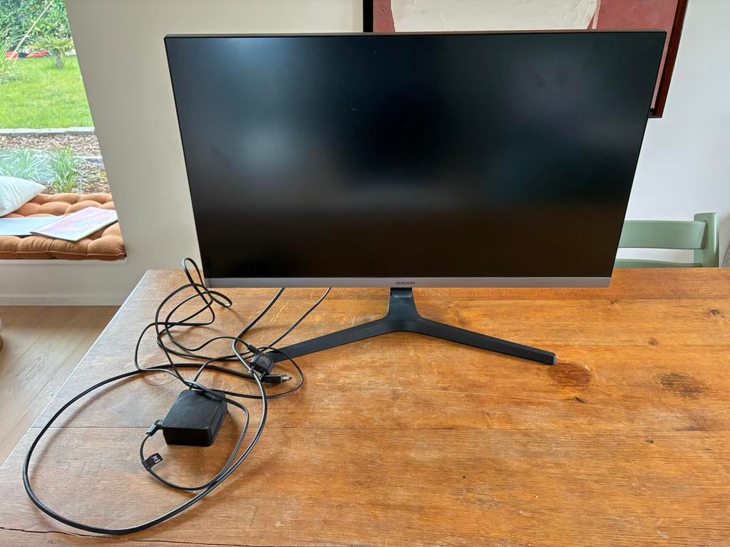 Samsung monitor 28inch 4K HDR 60Hz LU28R550UQR, Ophalen, Zo goed als nieuw
