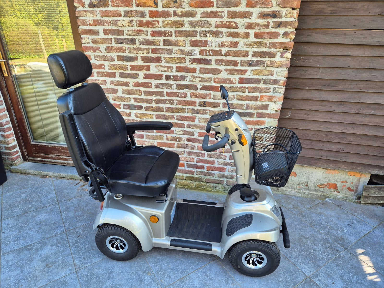 scootmobiel vermeiren in nieuwstaat, Divers, Enlèvement, Vermeiren