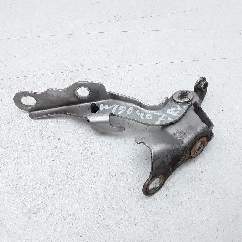 CHARNIERE DE CAPOT Toyota Corolla (E12) (01-2001/03-2008), Utilisé, Toyota