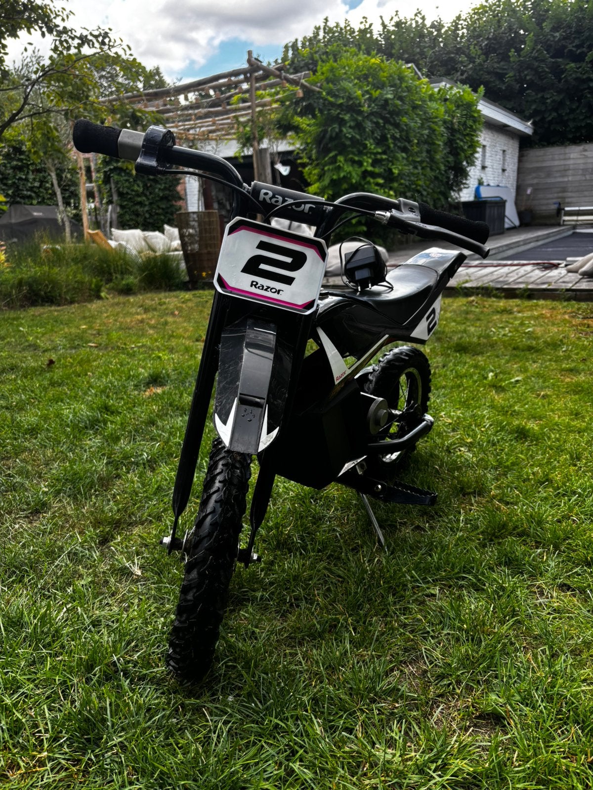 Razor MX125 - elektrische kinder brommer, Ophalen, Zo goed als nieuw