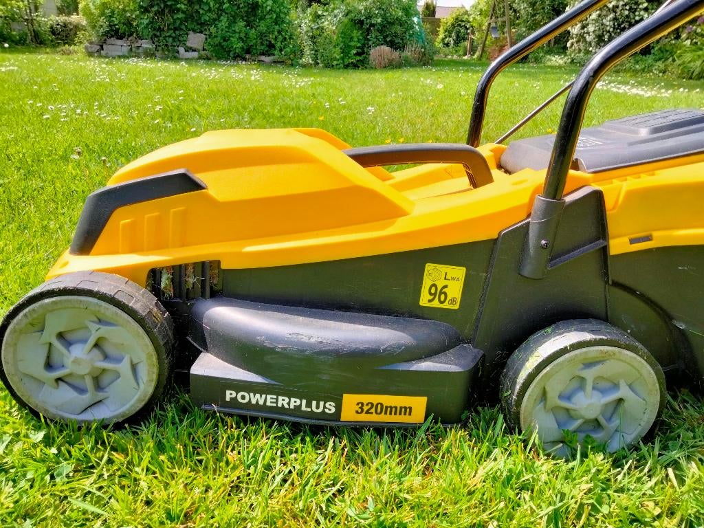 Grasmaaier elektrisch, Tuin en Terras, Ophalen, Elektrische grasmaaier, Zo goed als nieuw, Opvangbak
