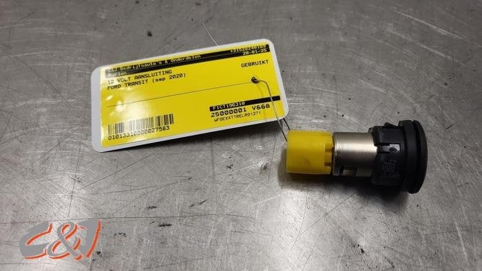 Prise 12 Volts d'un Ford Transit, -, 3 mois de garantie, -, -