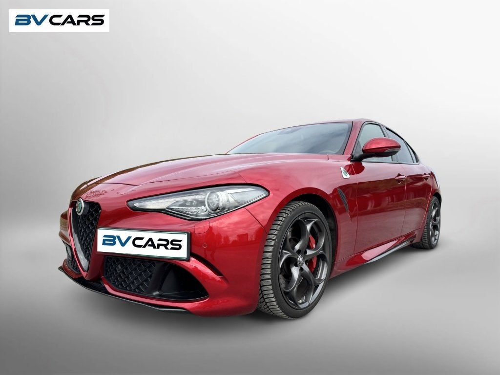 Alfa Romeo Giulia 2.9 T V6 QV Akrapovic/307km/h/CarPlay, Auto's, Automaat, 4 deurs, Achterwielaandrijving, 2980 cc