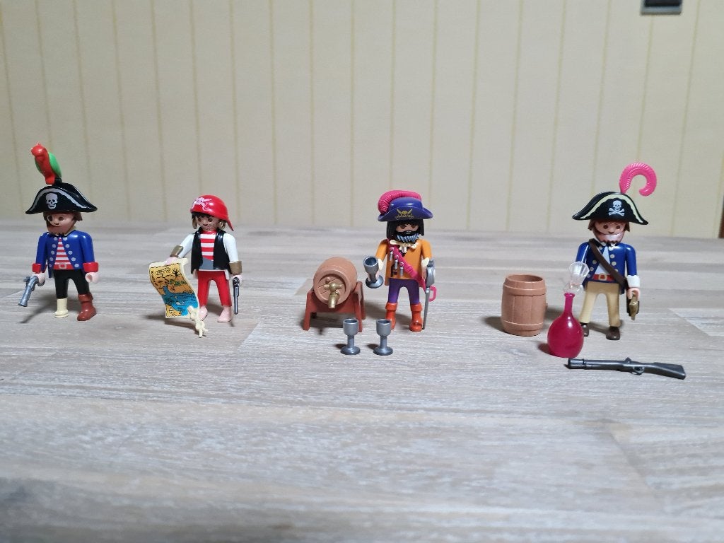 Playmobil - 4 pirates supplémentaires, Pirates, Enlèvement ou Envoi, Kit complet, Utilisé