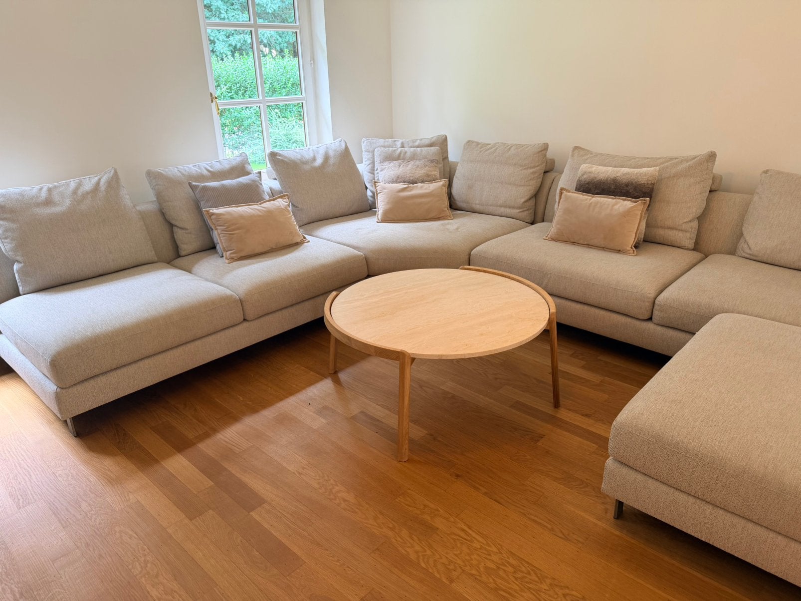 Bolia mix travertin eik salontafel, Ophalen, 50 tot 100 cm, Rond, Nieuw