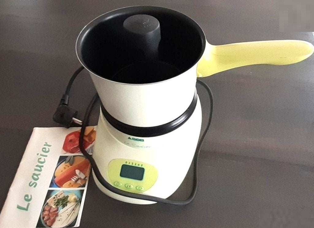 Saucier SEB  minuterie + livre de recette, Enlèvement ou Envoi
