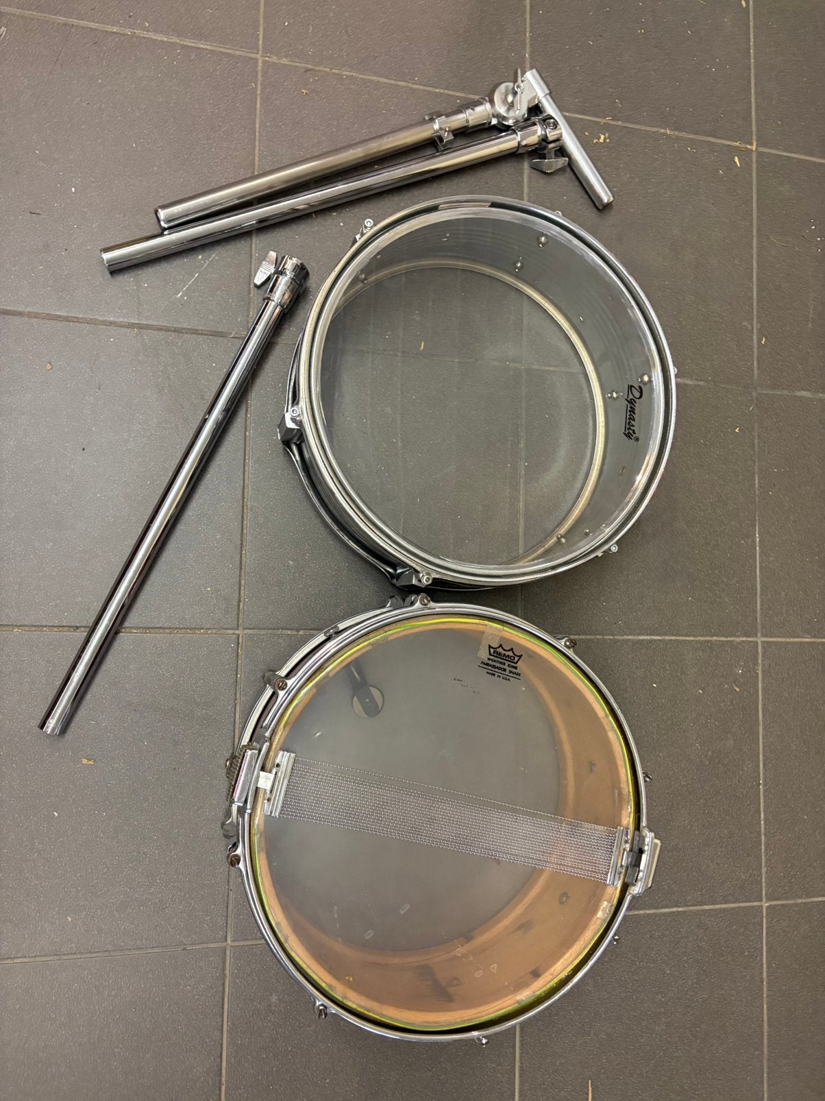 Vintages Thunder drum + rode snaredrum + statieven, Musique & Instruments, Batteries & Percussions, Enlèvement, Utilisé