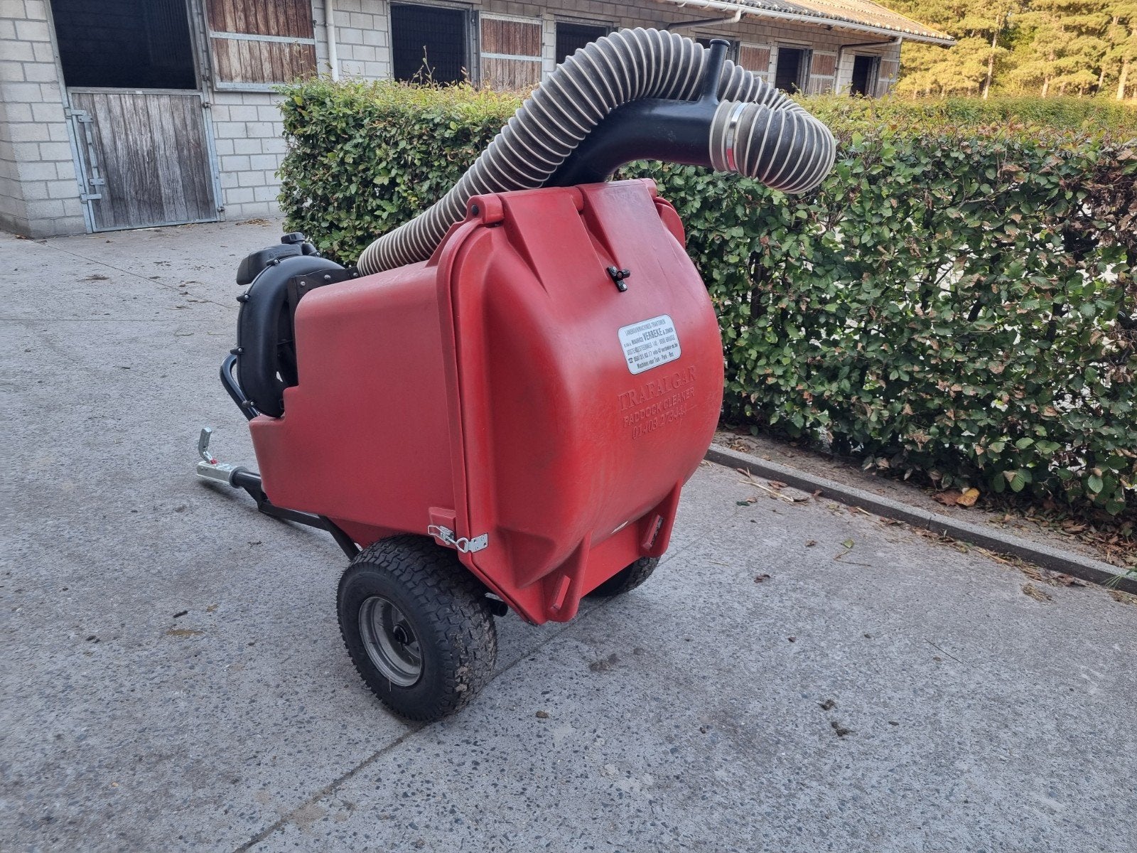 Paddock Cleaner Trafalgar, Weidegang