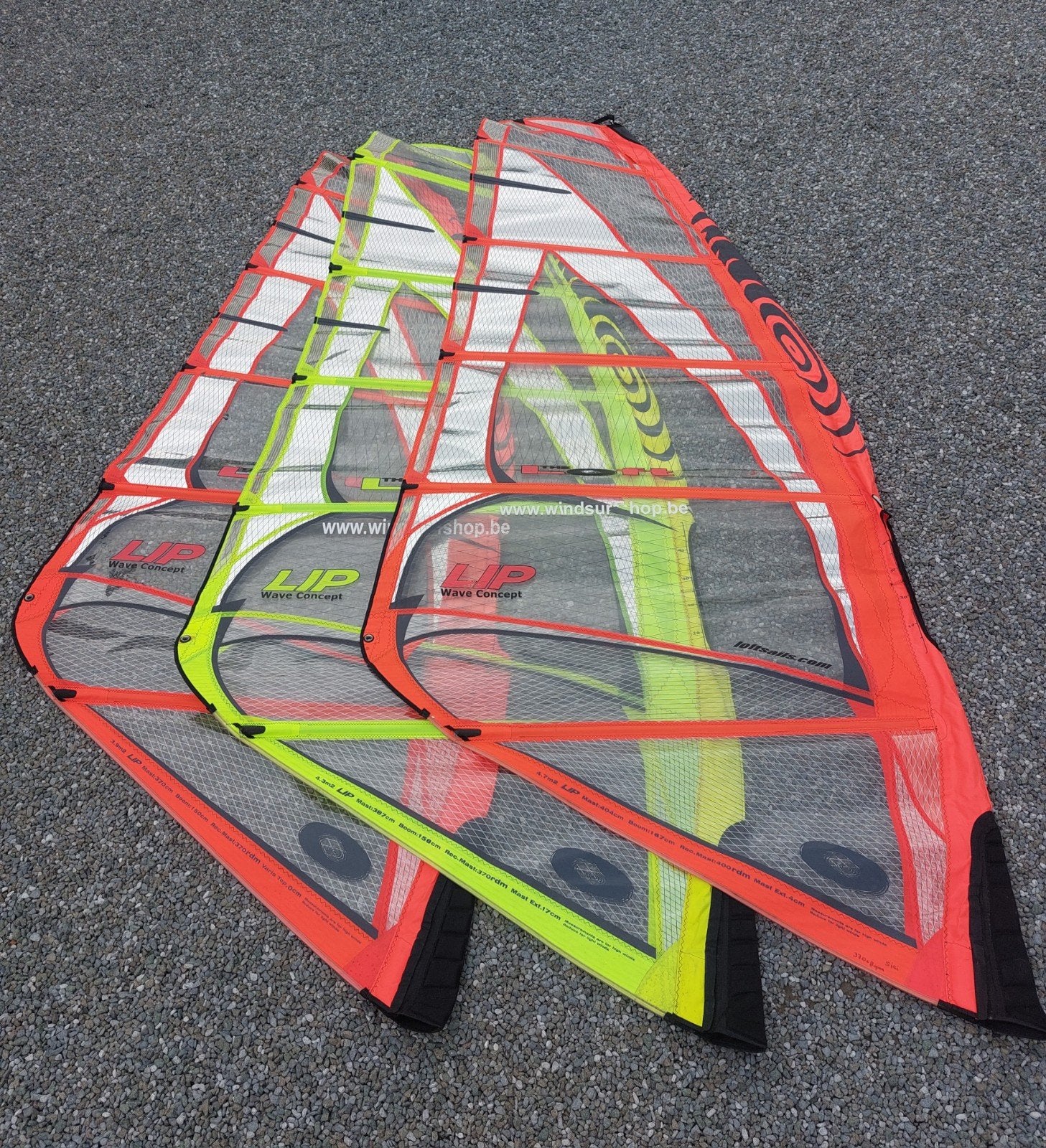 Loftsails Lip  Naish Force -> Gratis board bij 2 zeilen, Sports nautiques & Bateaux, Planche à voile, 3.5 à 5 m², Enlèvement, Utilisé