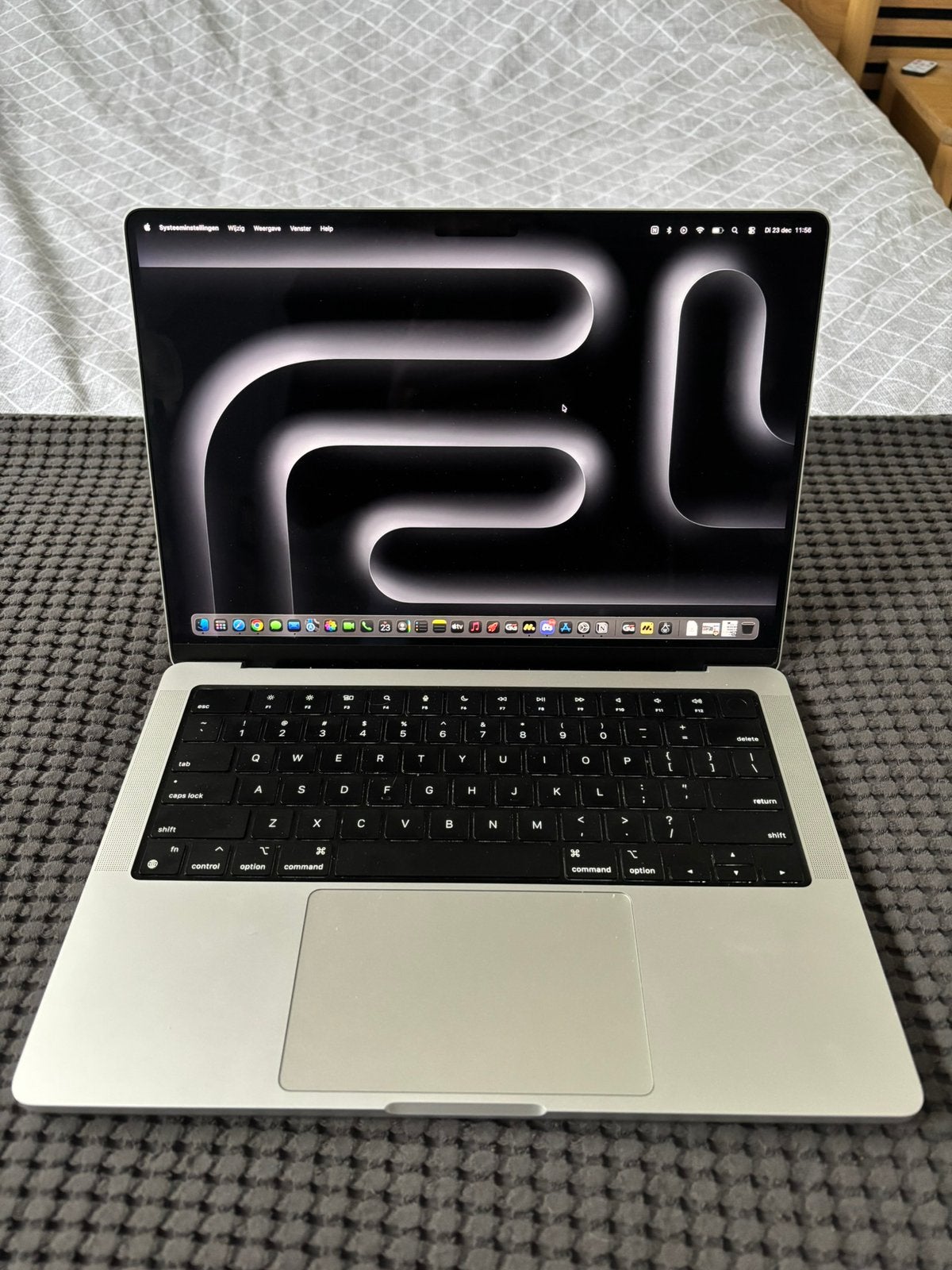 Apple Macbook Pro M1 - 2024 - 14 Inch + case, Computers en Software, Ophalen, Zo goed als nieuw, MacBook