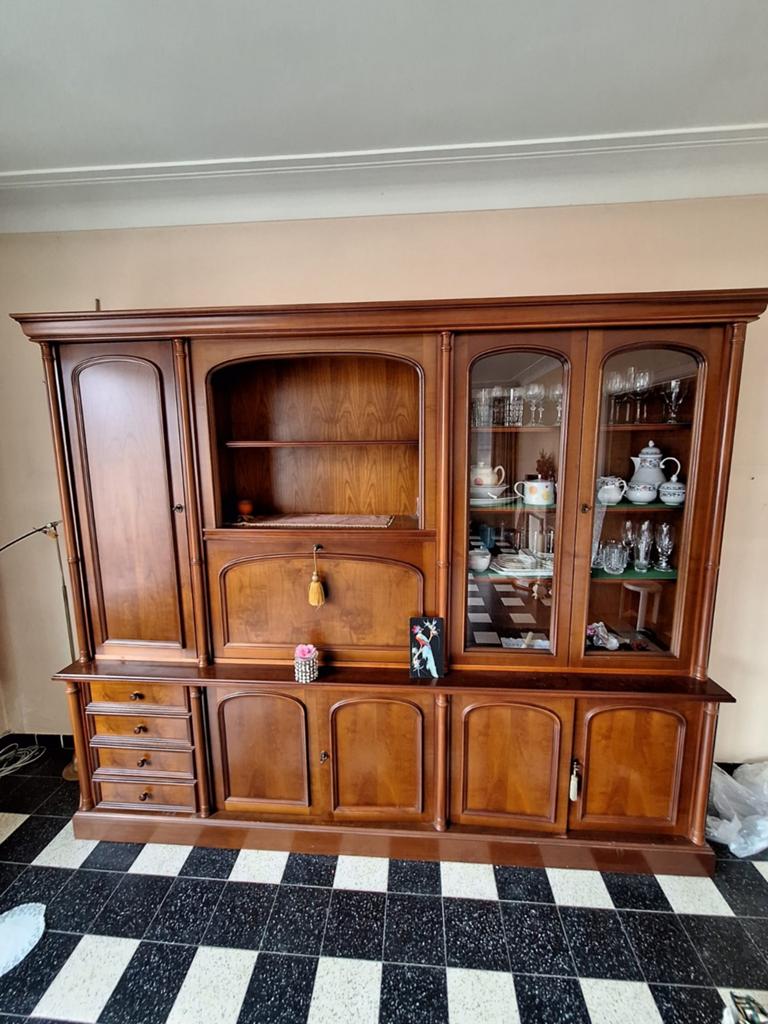 Très belle armoire de salon, Enlèvement