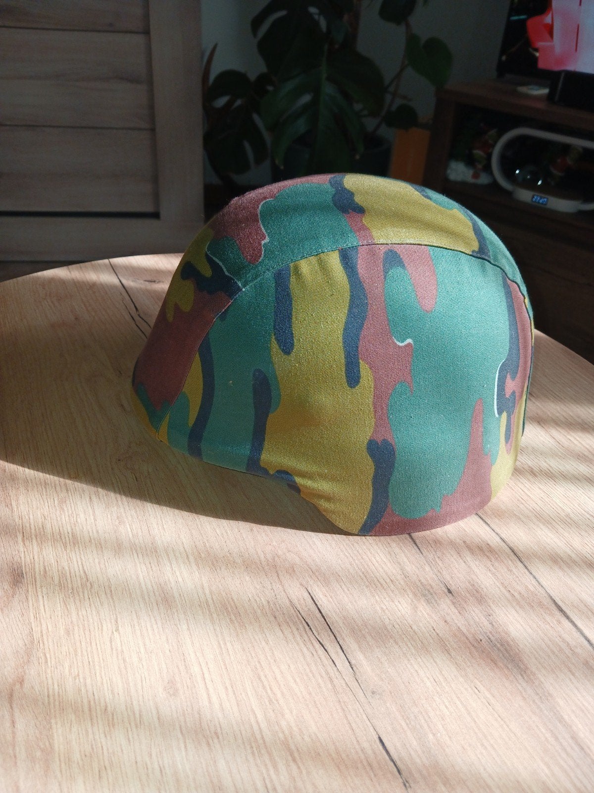 casque militaire  armee belge avec son couvre casque, Envoi