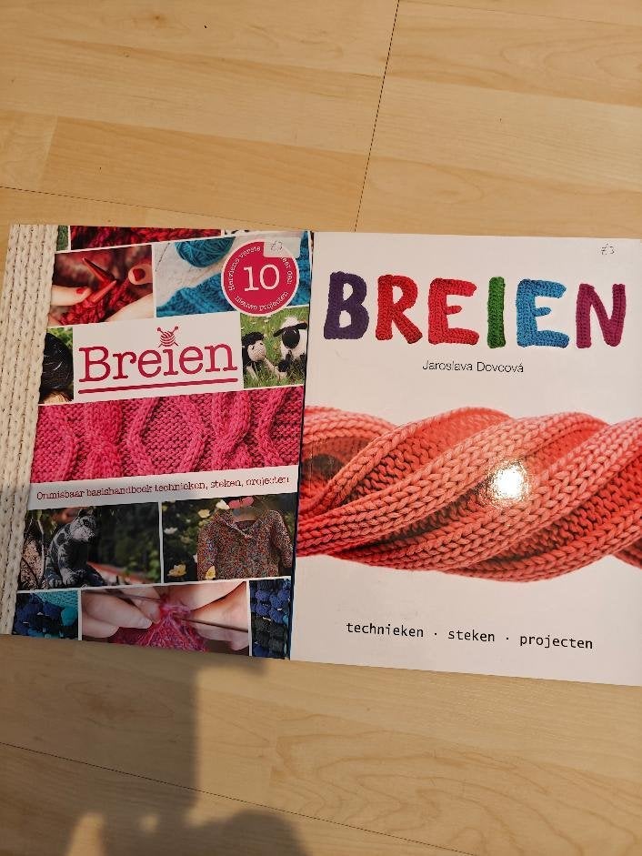 breiboeken, Ophalen, Zo goed als nieuw, Breien
