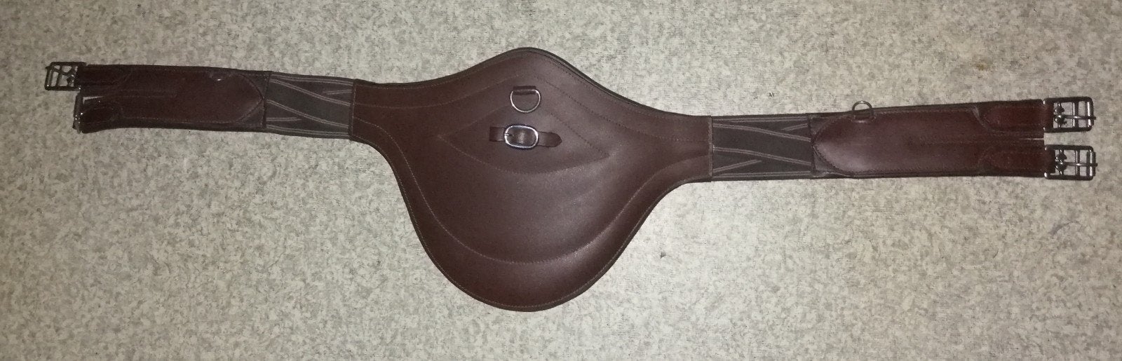 Nouvelle sangle bavette taille 125 cm, Enlèvement ou Envoi, Concours complet, Forme anatomique, Sangle