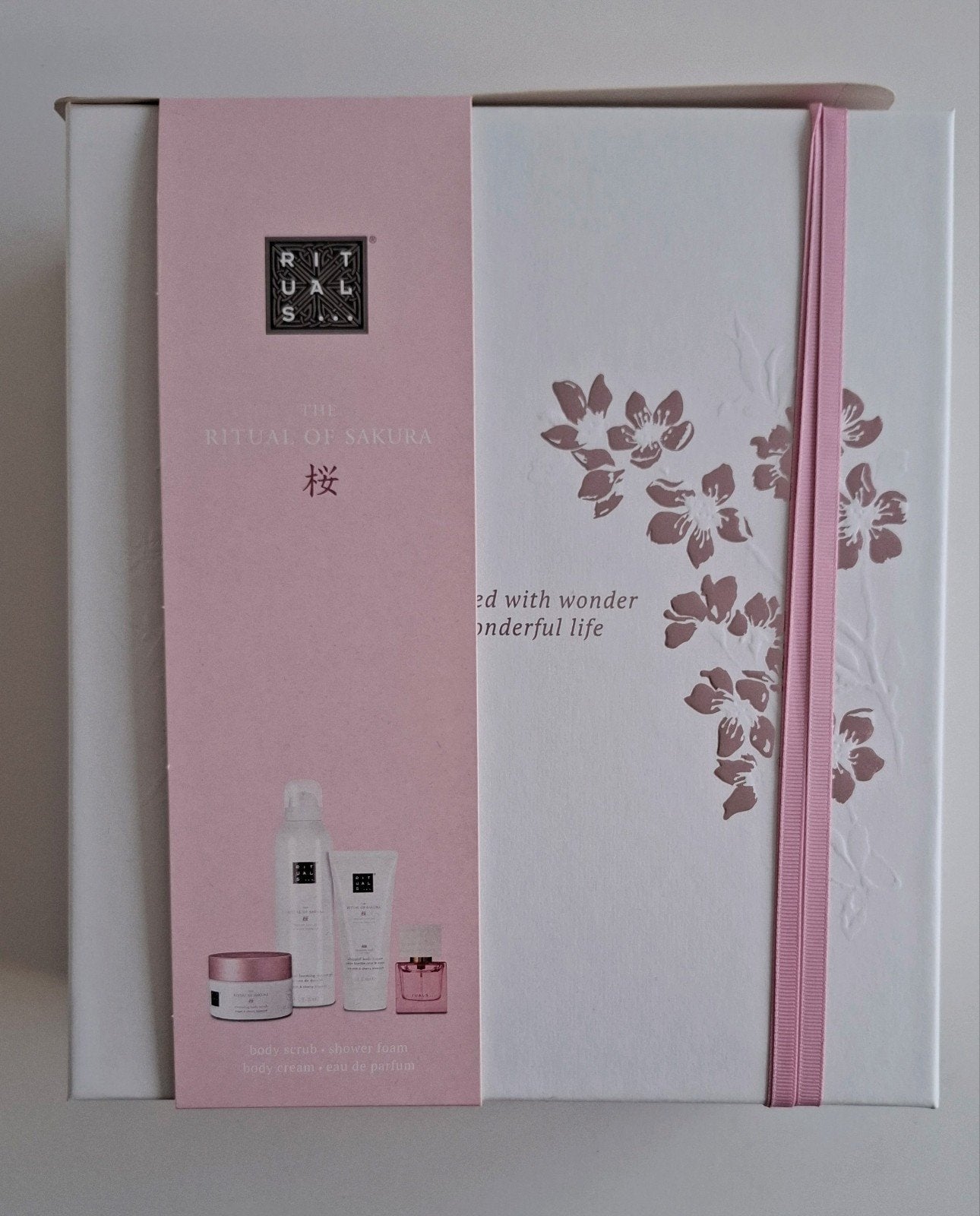 Rituals gift set - the ritual of sakura - nieuw!, Handtassen en Accessoires, Ophalen of Verzenden, Nieuw, Bad & Douche