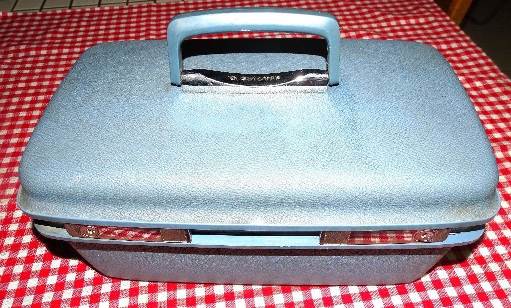 beauty case mallette est d’occasion, en très bon état., Ophalen, Gebruikt, Blauw, Met slot