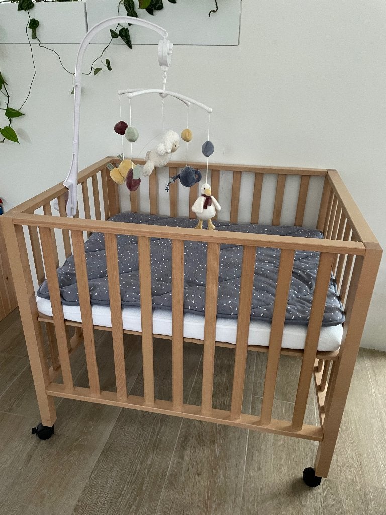 Baby park + matras + muziek mobiel + park legger, Kinderen en Baby's, Ophalen, Zo goed als nieuw, Rechthoekig, In hoogte verstelbaar