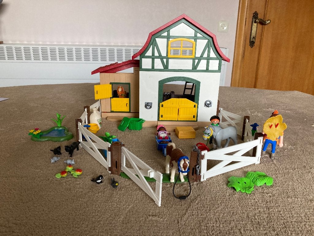 Playmobil Ponypark (met doos en boekje) 4-10 jaar, Ophalen of Verzenden, Zo goed als nieuw, Country