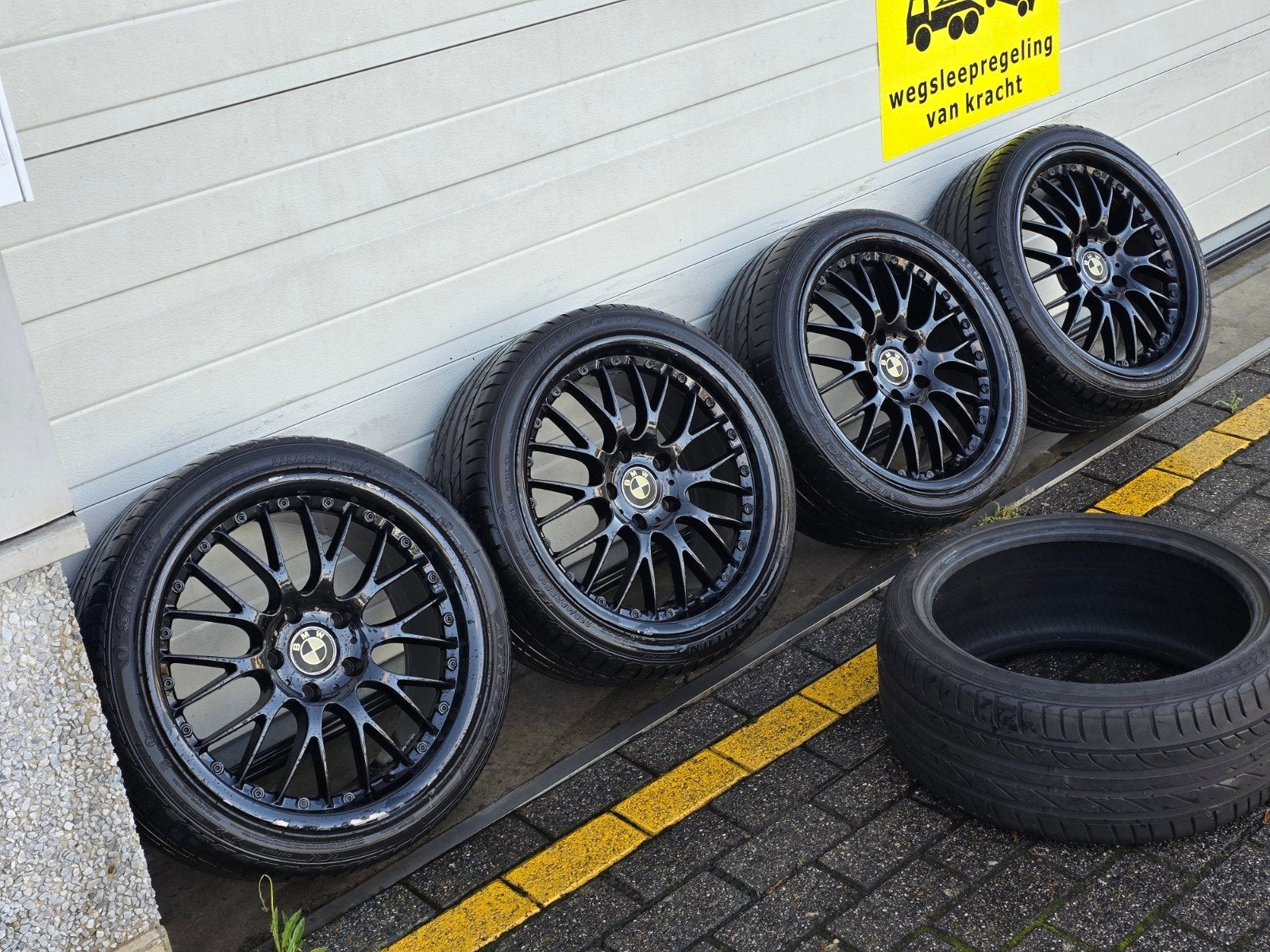18" velgen 5x120 bmw 225 40 banden runflat bbs look 2 delig, Auto-onderdelen, Ophalen, 18 inch, Gebruikt, Banden en Velgen