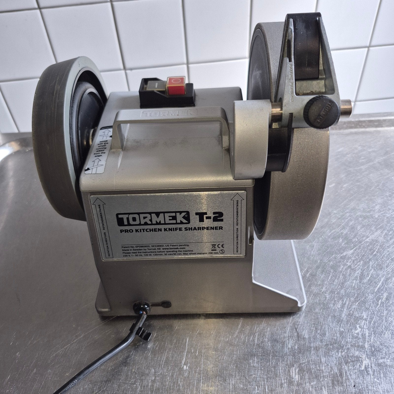 Affûteuse à couteaux professionnelle Tormek T-2 Pro, Bricolage & Construction, Outillage | Meuleuses, Enlèvement