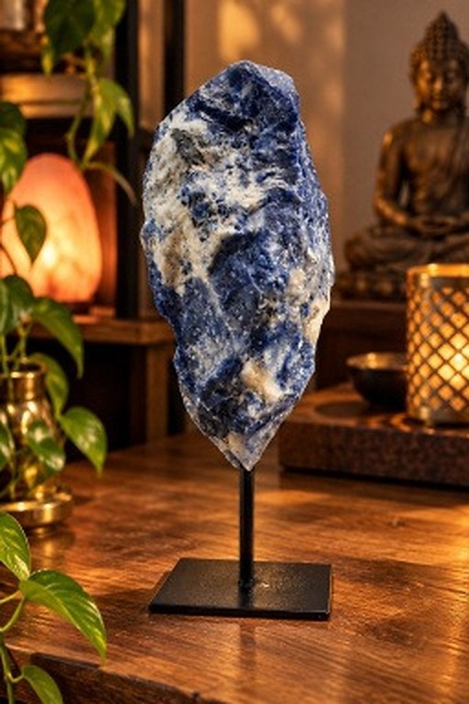 Sodalite sur pied - Pierre précieuse - Minéral, Neuf, Enlèvement ou Envoi, Vanackerestraat 59 - 8560 Wevelgem, Info@asianimport.be