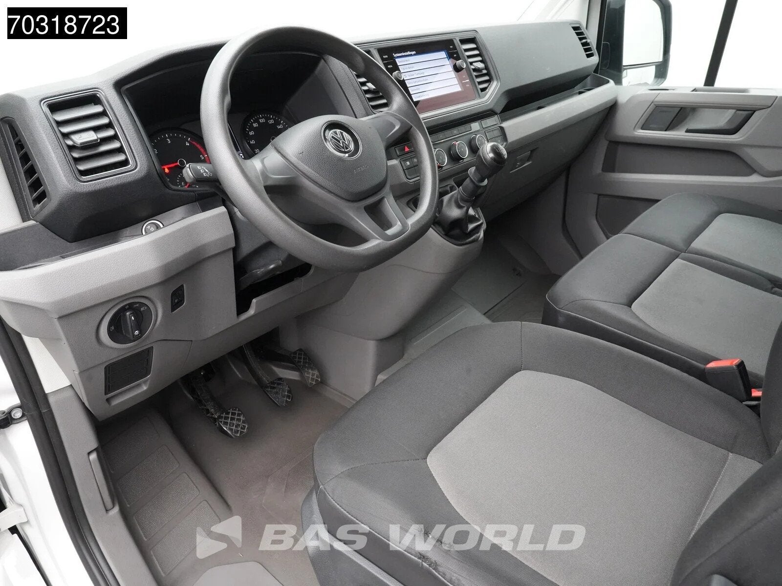 Volkswagen Crafter 140pk 2025 model L3H3 Airco Camera CarPla, Auto's, Bestelwagens en Lichte vracht, Start-stop-systeem, Stof