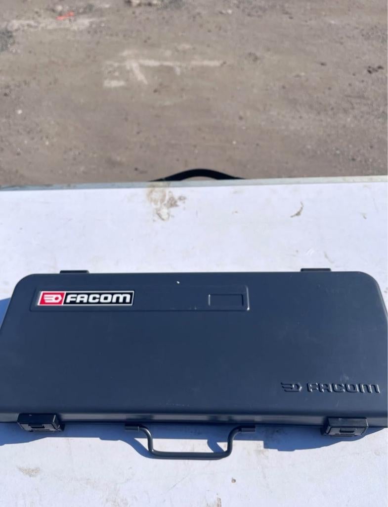Coffret taraud facom, Enlèvement