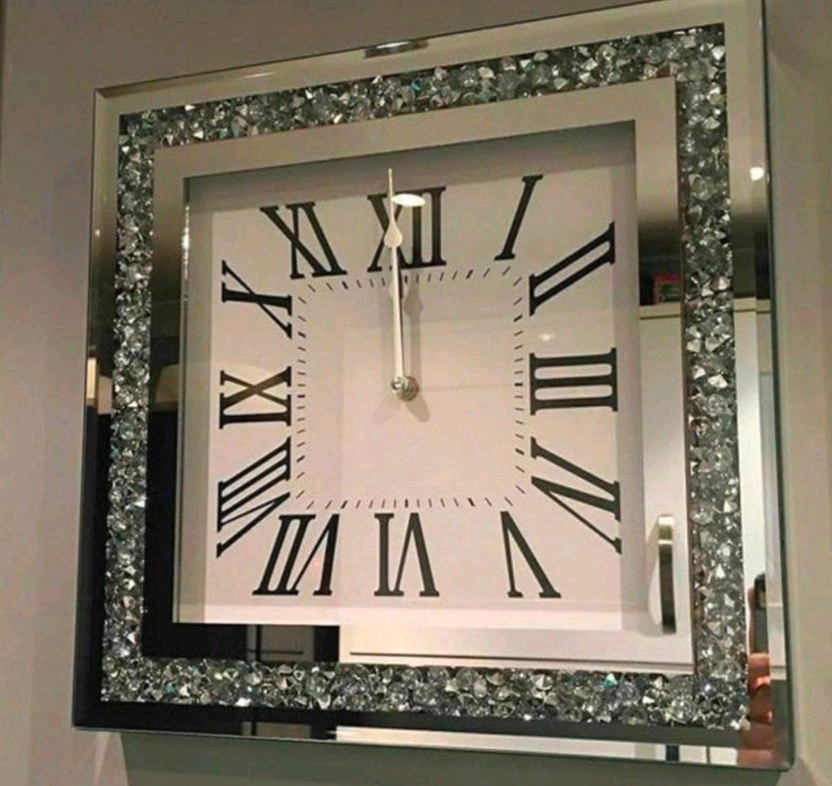 Grande horloge murale en miroir de luxe avec chiffres romain, Maison & Meubles, Accessoires pour la Maison | Horloges, Balance