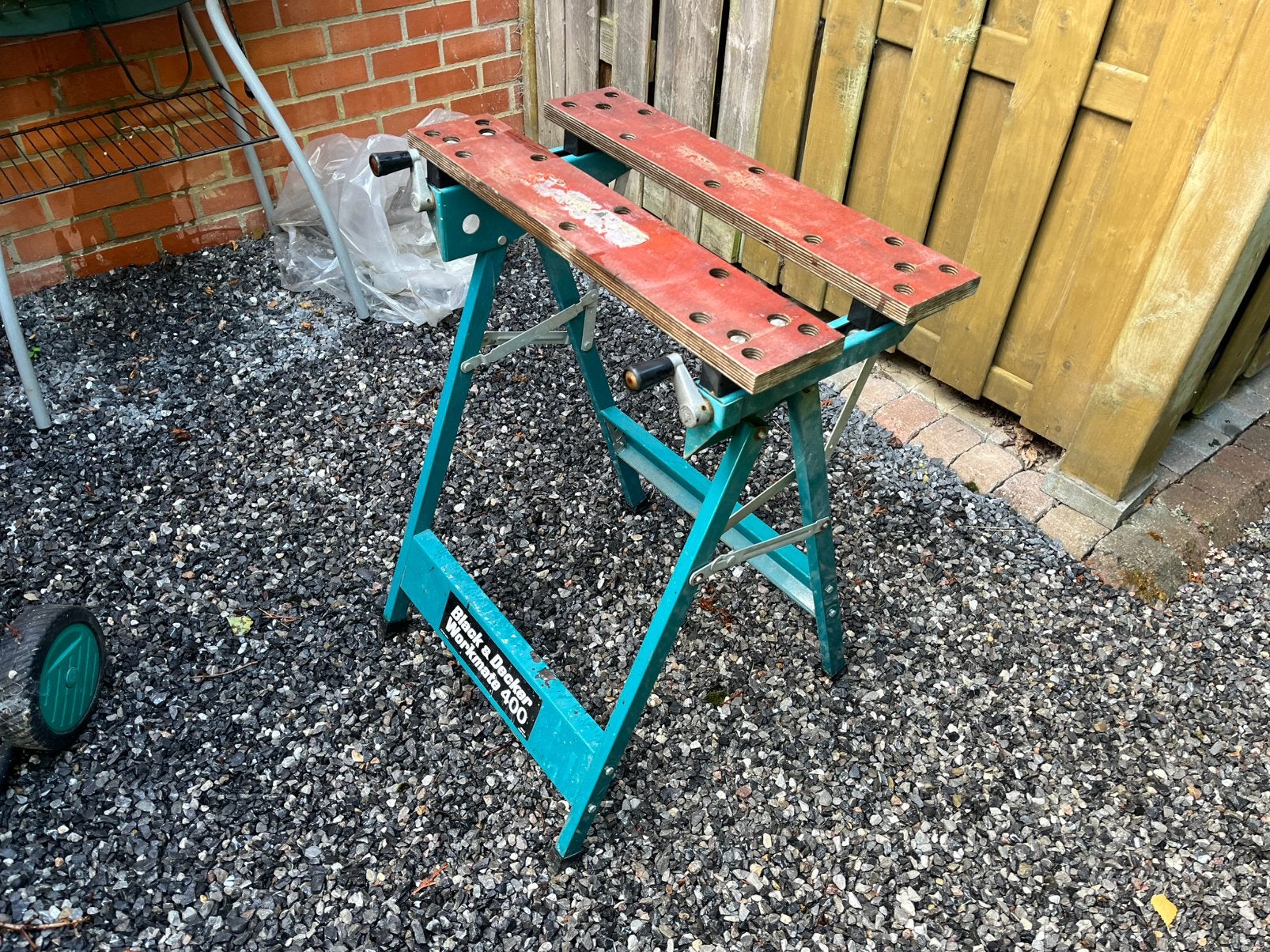 Black et Decker, Bricolage & Construction, Enlèvement, Comme neuf, Moins de 70 cm, Étau