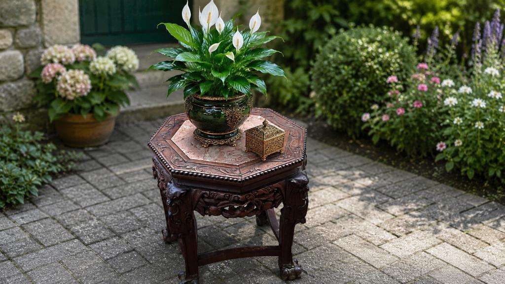 Guéridon ancien de style chinois - bois sculté, marbre rose, Enlèvement