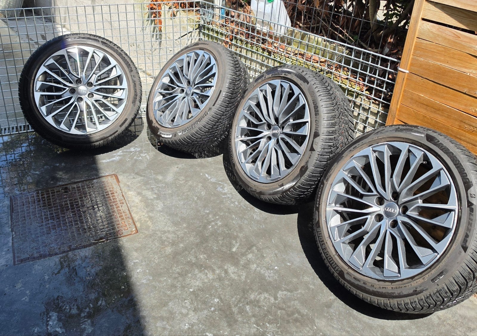 Jantes 19 pouces audi d'origine 245 45 pneus brigtone, Autos : Pièces & Accessoires, Pneus & Jantes, Enlèvement, 19 pouces, Pneu(s)