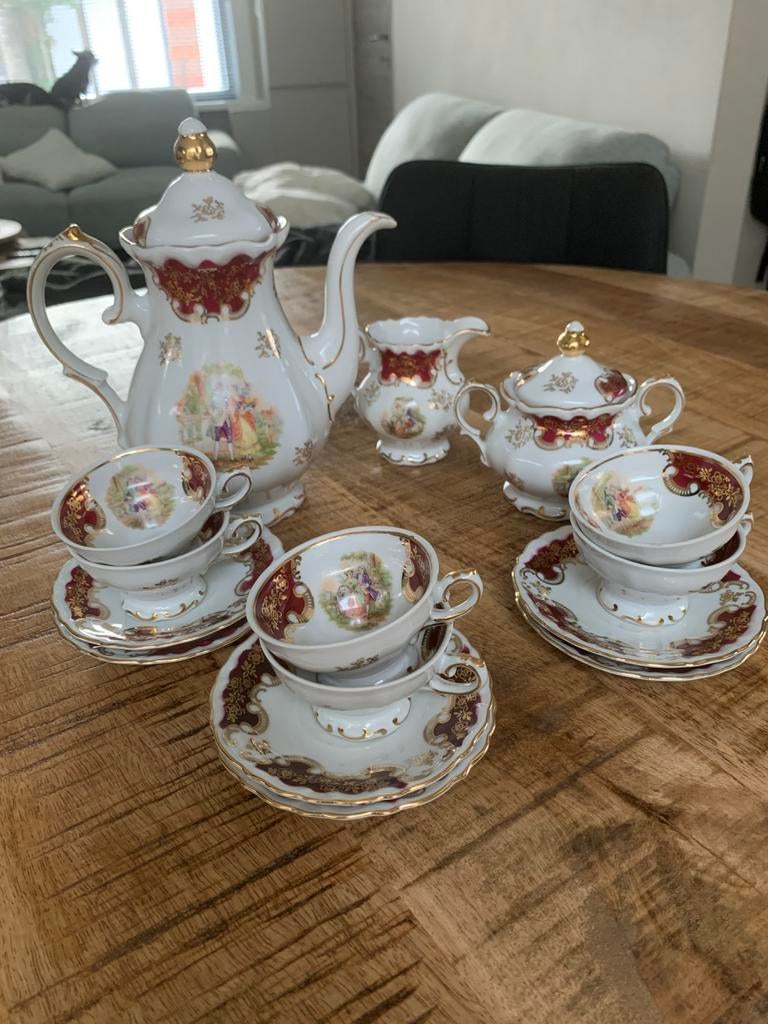 Vintage Bavaria koffieservies wit met bordeaux en goud, Enlèvement