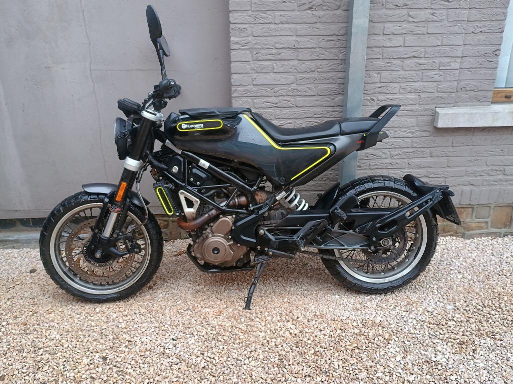 Husqvarna Black Pilen 401 2018, Motos, Motos | Husqvarna, Occasion, Particulier, Permis Moto A2 minimum, 373 cm³