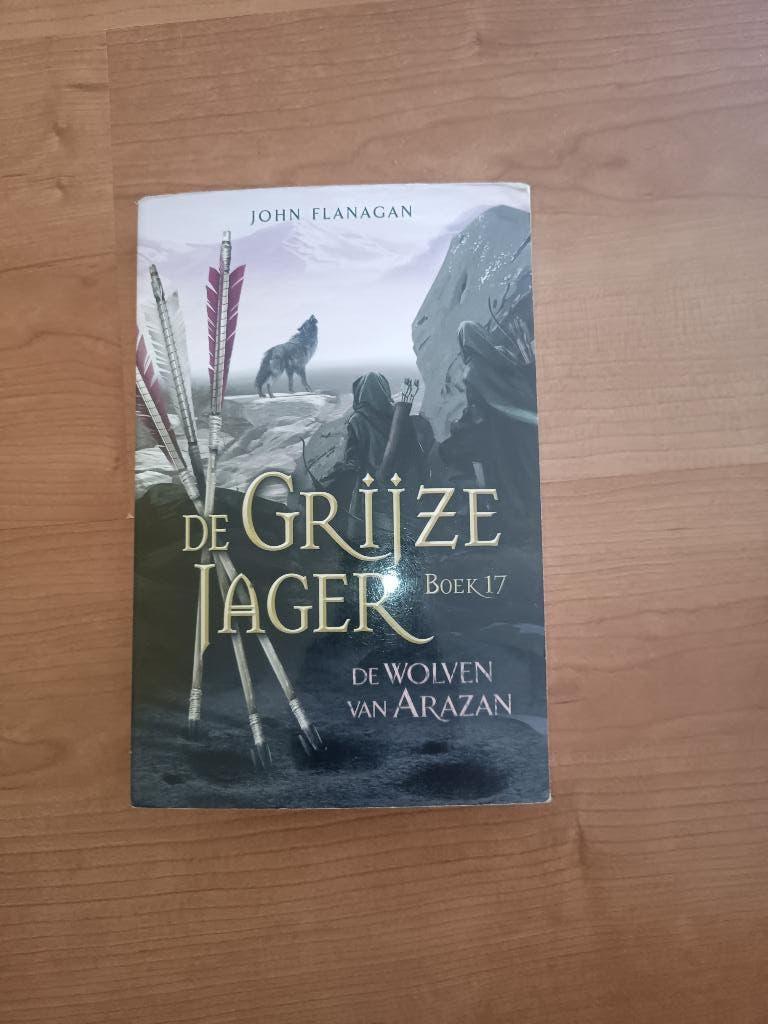 De Grijze kager deel 17 : De wolven van Arazan, Boeken, John Flanagan, Fictie, Ophalen, Gelezen