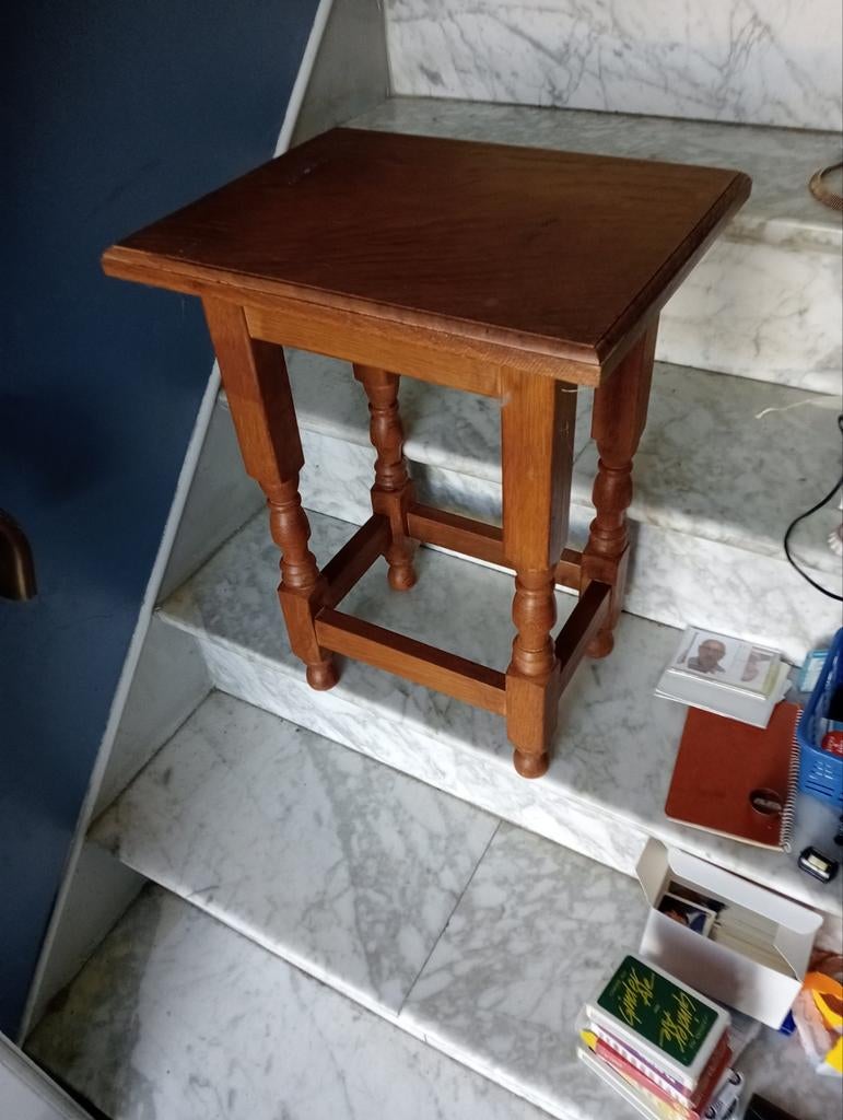 Houten bijzettafeltje, Ophalen