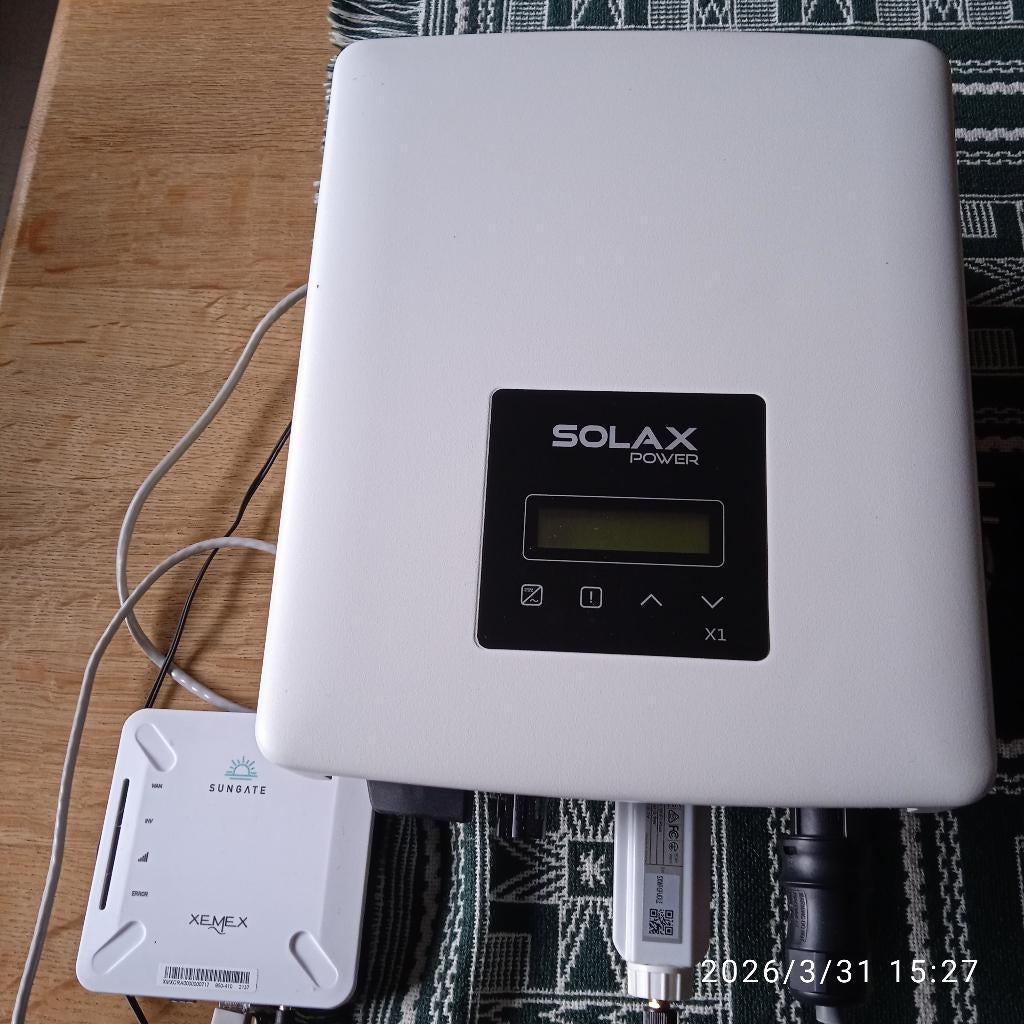 onduleur, Doe-het-zelf en Bouw, Zonnepanelen en Toebehoren, Ophalen, Gebruikt, Compleet systeem, 200 wattpiek of meer