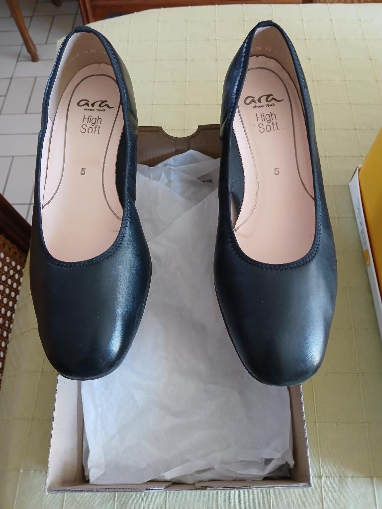 Chaussures femme,noires,quasi ́euves 38 ,L moyenne, Ophalen, Pumps, Zwart, Zo goed als nieuw