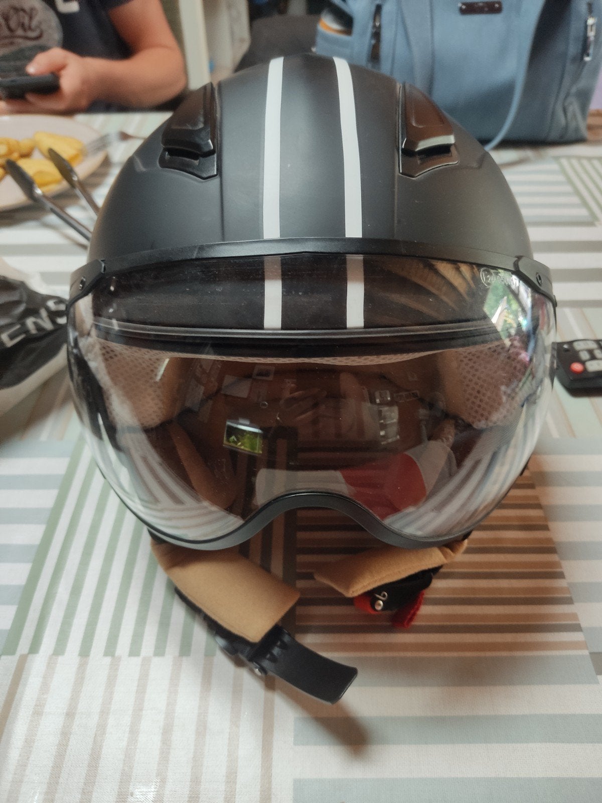 Scooter helm, Enlèvement