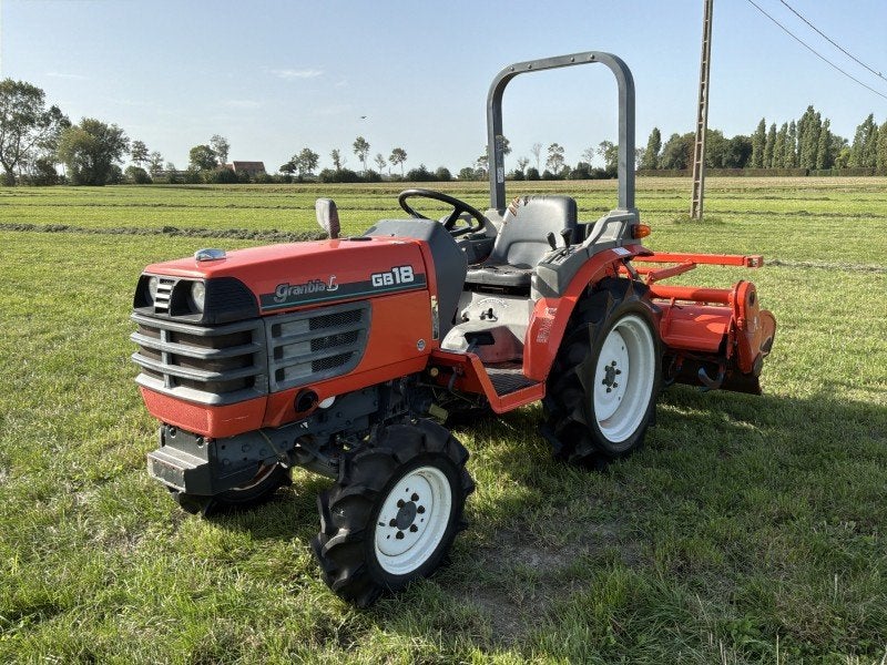 Mini-tracteur Kubota Granbia L GB18 à quatre roues motrices, Autres marques